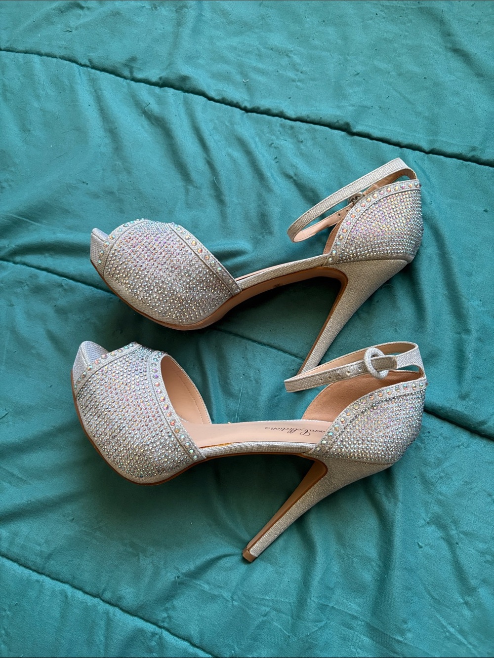 Women's Size 10 Sparkle Peep-Toe Ankle-Strap Heels in Iridescent White